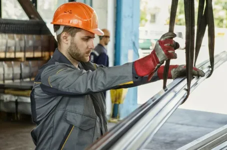 Требуется Кладовщик